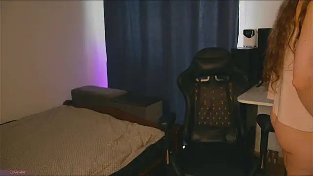 MiaSweetti webcam