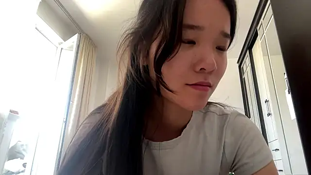 Mika_strawberry webcam