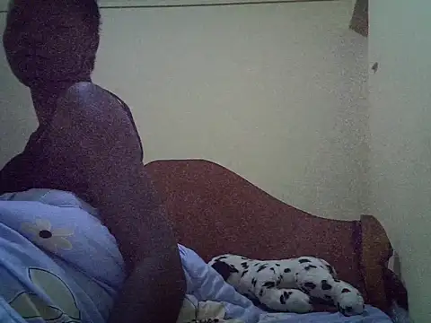 GoldenEbony1 webcam