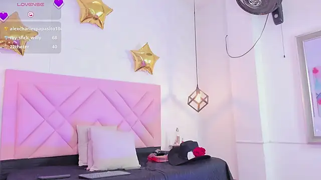 curly_babe webcam