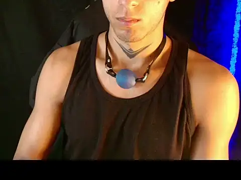 dark_men1 webcam
