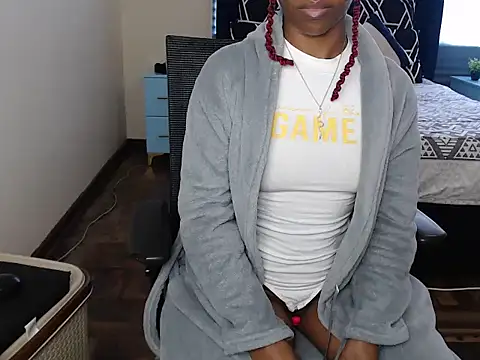 QUEENMANDYY live cam