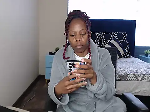 QUEENMANDYY live cam