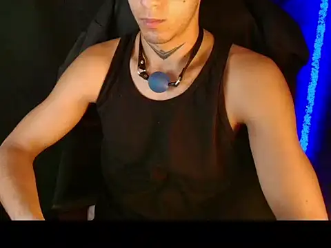 dark_men1 webcam