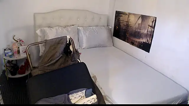 NinaDOM4CUM live cam