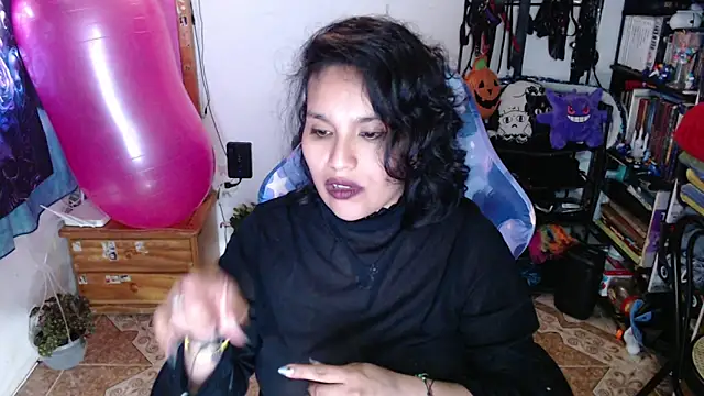 kureiji_hentaii webcam