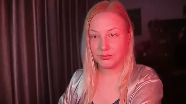 BikiHellena webcam