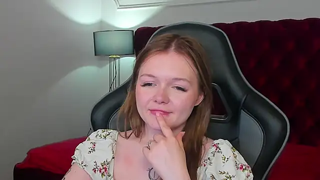 ElinaVale webcam