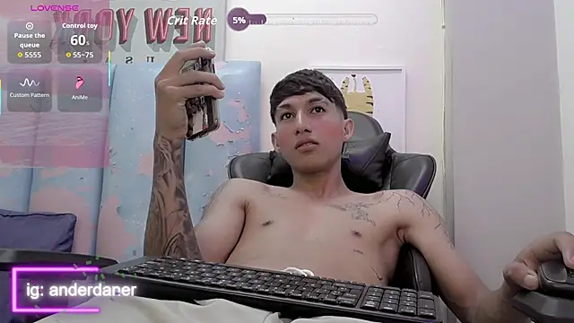 liam_play webcam
