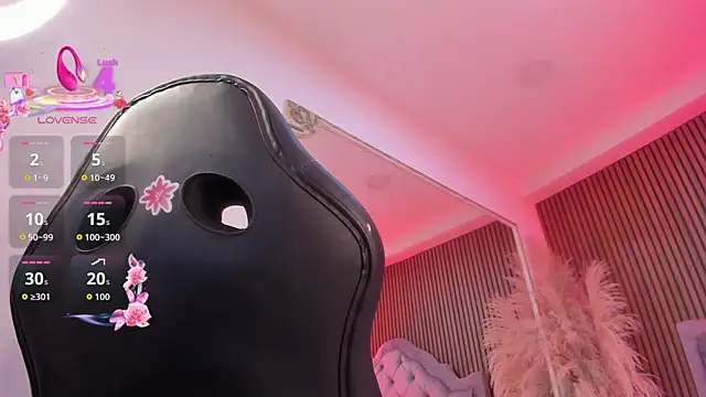 nahomyrusell_ webcam