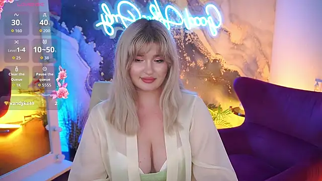 CocoSecretss webcam
