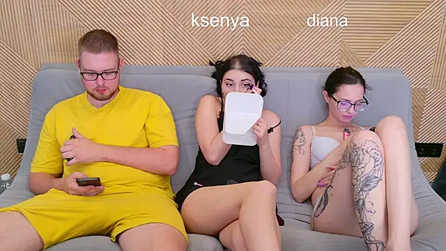 Ksenny live cam