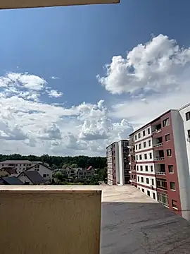 NadiraNoor live cam