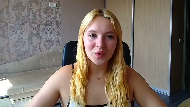 Milka_kiss_ webcam