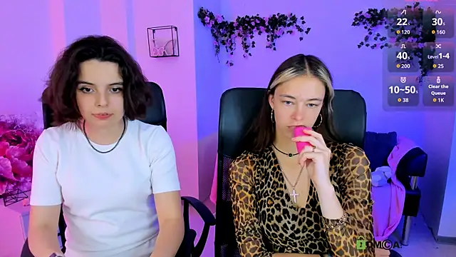 mia_mooon_ webcam