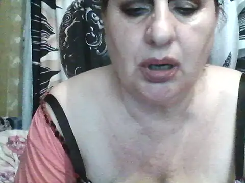 LoaqLovew webcam