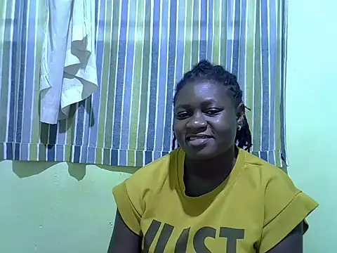 CURVY-CORAZZON webcam
