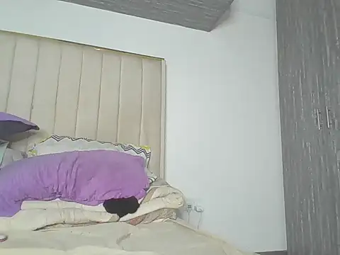 naughty_amber5 webcam