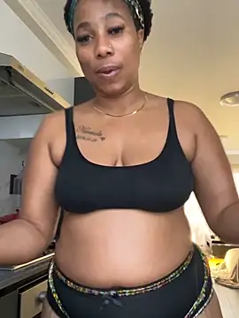 CurvyDesire1 webcam