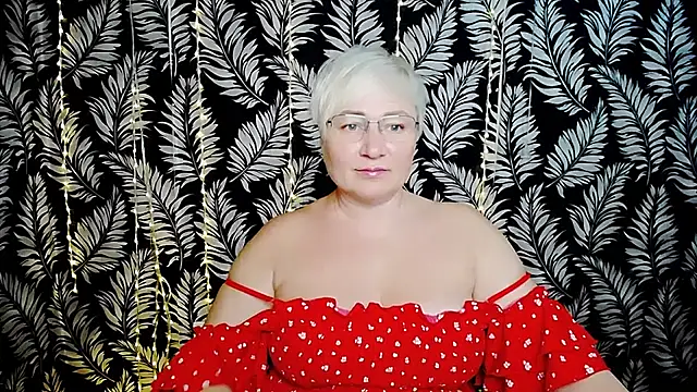 Olivia_playful webcam