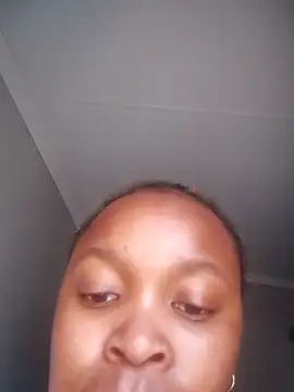 YummyMilkylanexxx webcam