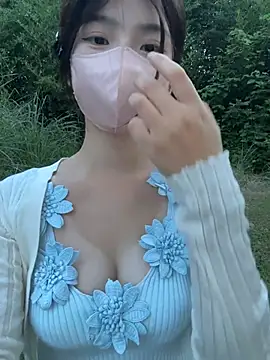 gougou13 Live Webcam on Stripchat