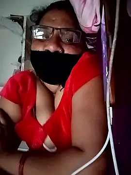 Menka_cut34 webcam