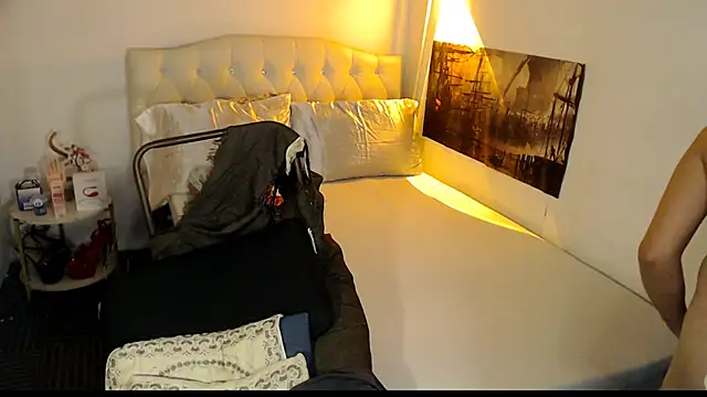 NinaDOM4CUM webcam