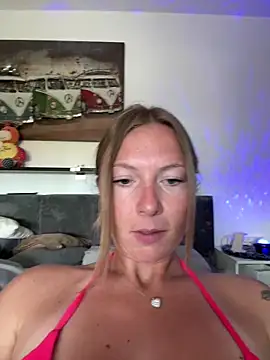 BunnyDiamond1 Live Webcam on Stripchat