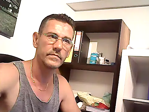 mastercharisma35 webcam