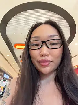 trytomakememoam webcam