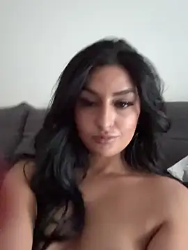 Mia_spicyy's room