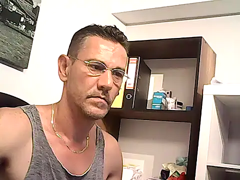 mastercharisma35 (Ask my age) - like tips pls. ı stand up for you.. okey