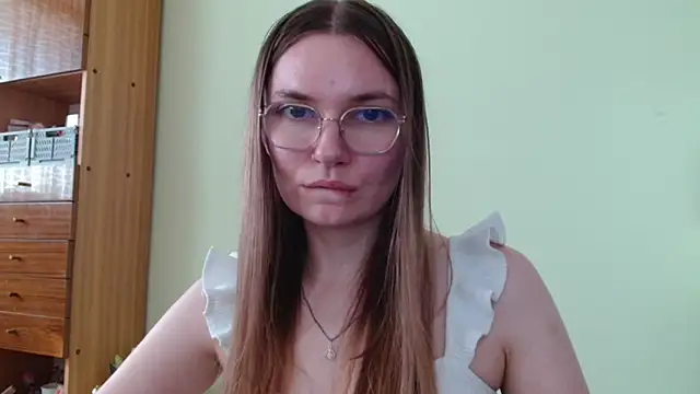 LooveELLYx webcam