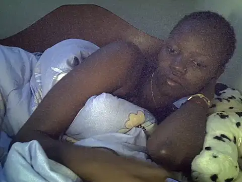 GoldenEbony1 webcam