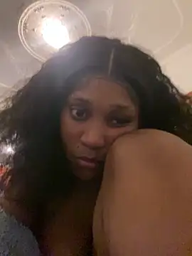 ConnieSmall24 webcam