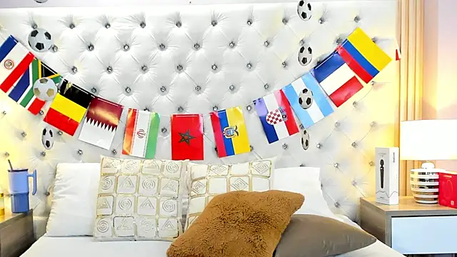 VaniaRouse webcam
