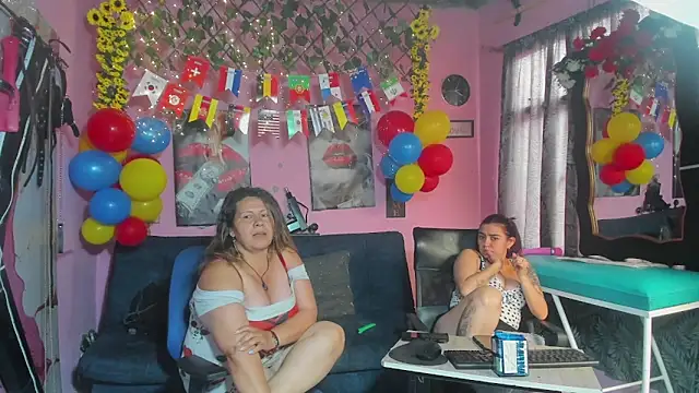 lesbiancuple webcam