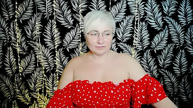 Olivia_playful webcam