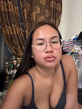 Ponthip webcam