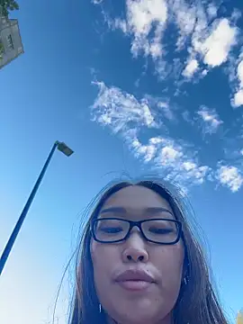 trytomakememoam webcam