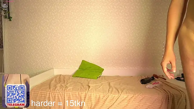 cream_fucks webcam