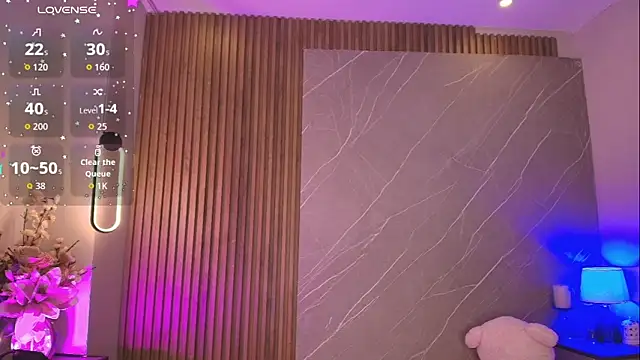 ariana_jhonson1