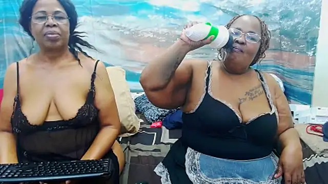 SEXY_MATURExx live sex cam