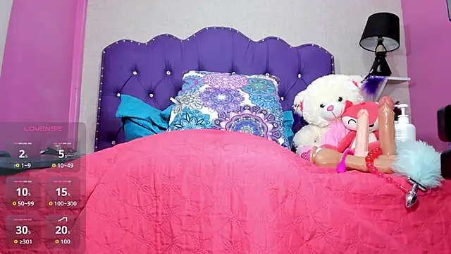 Mara_Summerr webcam
