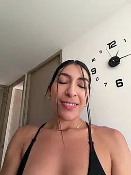 AshleyG_222 webcam