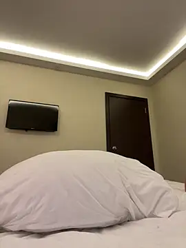 AureTease