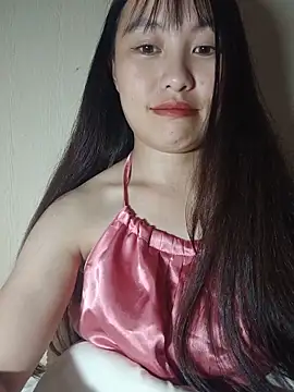 Cherry-squirtt live cam on StripChat