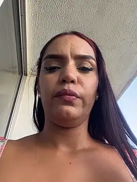 Sara-77 webcam