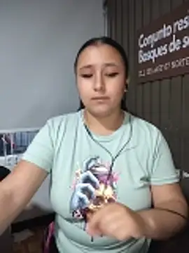 Cute_Penelope live sex cam